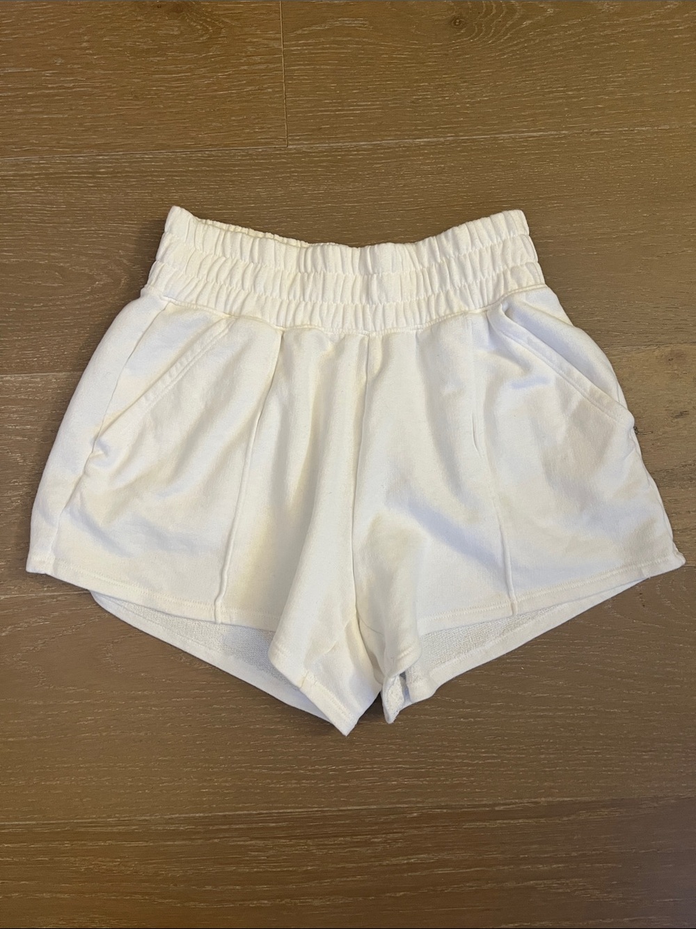 Gilly Hicks White Beach Lounge Shorts size XS